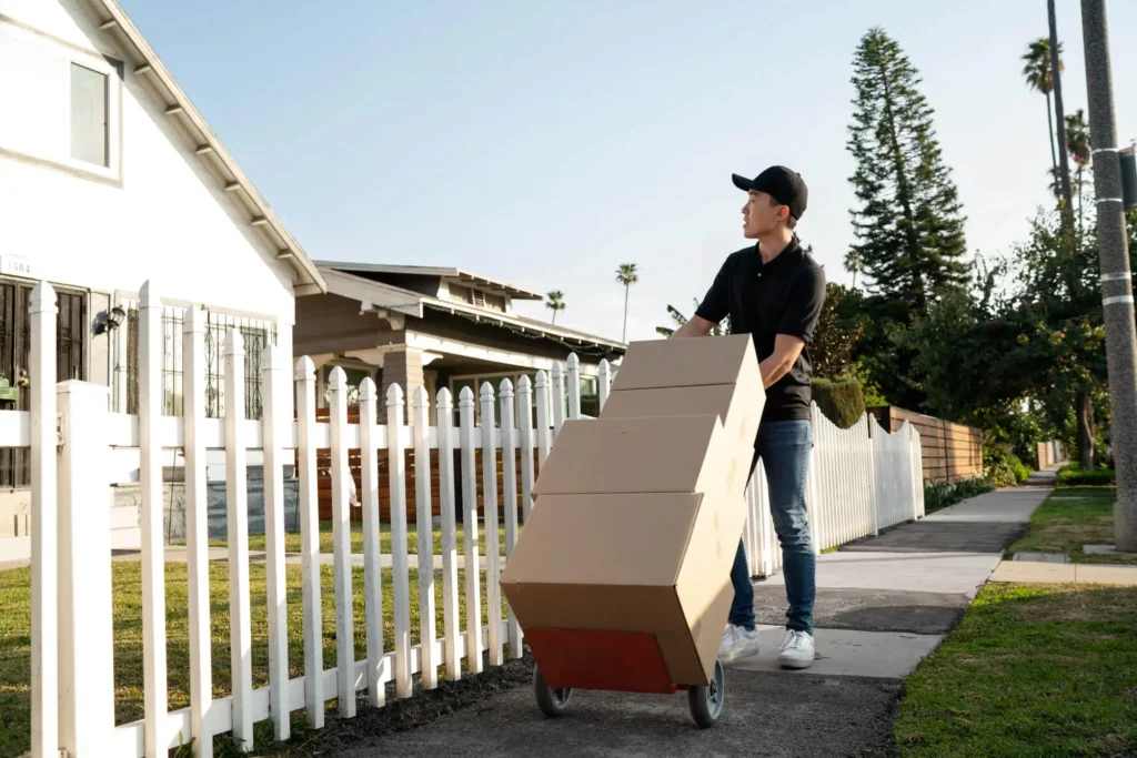 Villa movers and packers movers in Dubai